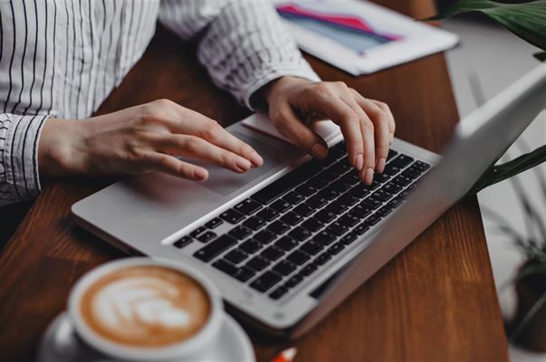 WebshopListen.dk: Din Guide til Online Shopping i Danmark