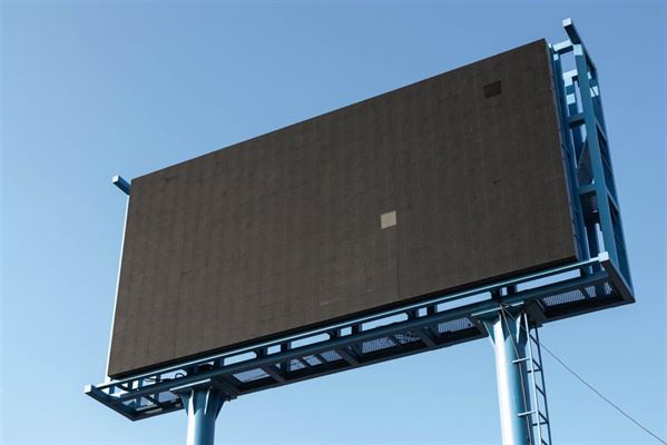 Hvordan billboards kan hjælpe dig med at blive bemærket