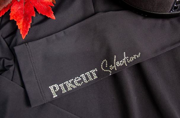 Hvor kan man købe en Pikeur ridehjelm ?