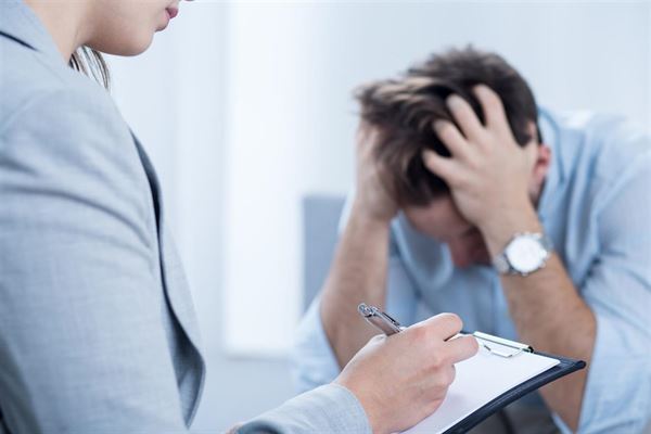 Sådan nedbringer du stress og øger trivslen på din arbejdsplads